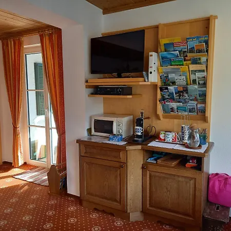 Gaestehaus Sieglinde ゴーザウ