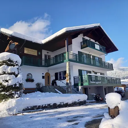 Gaestehaus Sieglinde アパート *